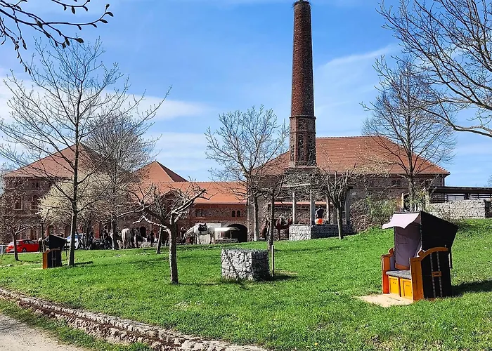 Tinyhousebeidresden 3 Fuer 2 - 7 Personen, Naehe Saechsische Schweiz, Dresden, Mit Badeteich