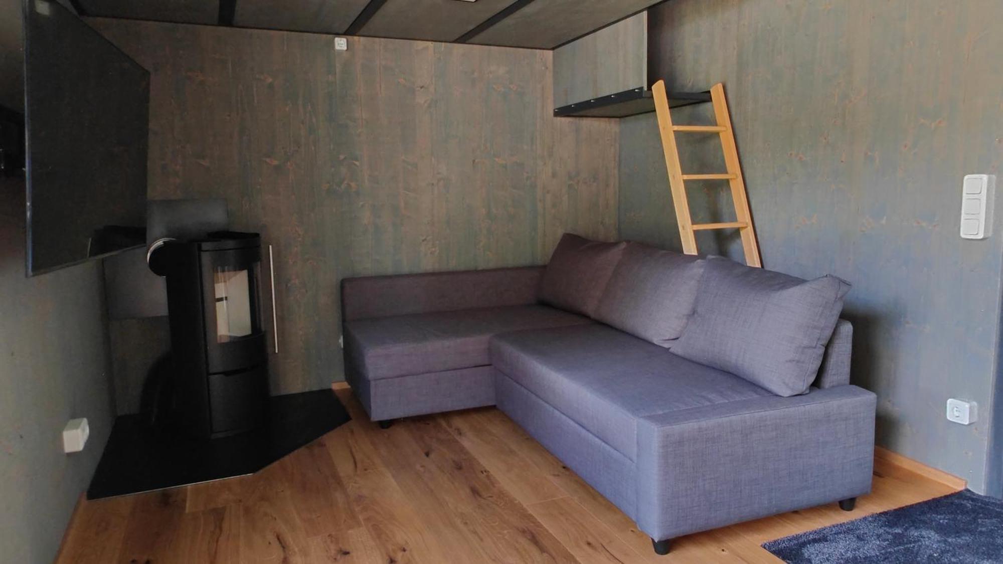Holiday home Tinyhousebeidresden 3 Fuer 2 - 7 Personen, Naehe Saechsische Schweiz, Dresden, Mit Badeteich *